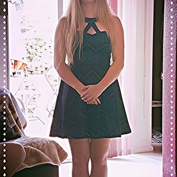 Meet your Posher, Cindy - Picture 1 of 1